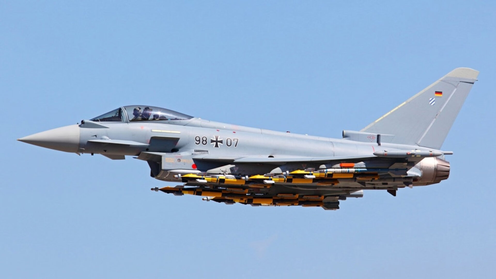 足球人才留洋流程缺乏政策保障机制,足球专业人才培养方案