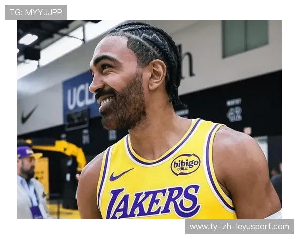 斯马特关键时刻表现不佳，湖人后场稳定性存疑